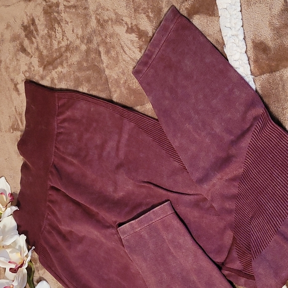 NWOT PINK Victoria's Secret Leggings - Picture 9 of 15